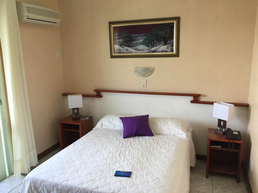 Fares Turis Hotel Uruguaiana Buitenkant foto