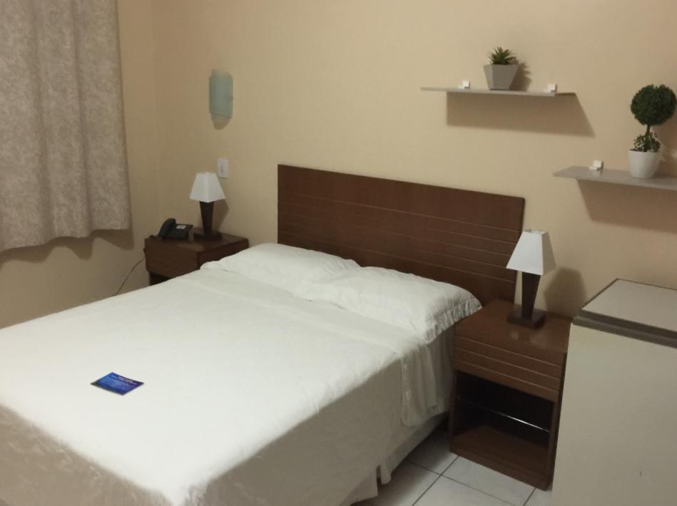 Fares Turis Hotel Uruguaiana Buitenkant foto