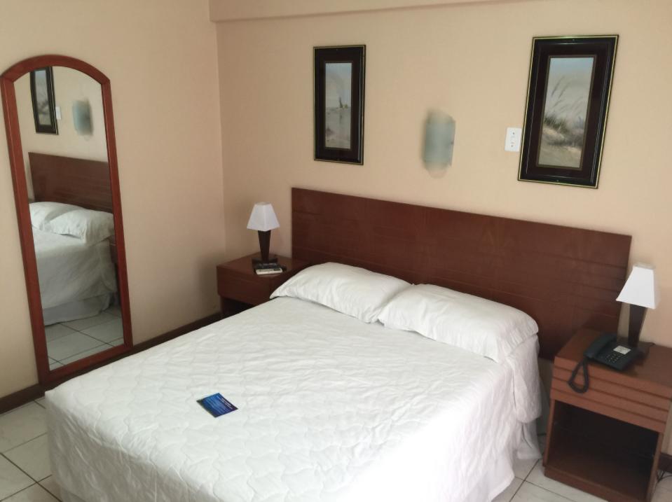 Fares Turis Hotel Uruguaiana Buitenkant foto