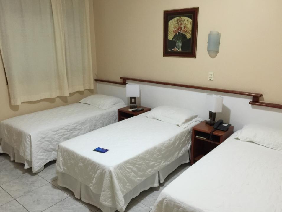Fares Turis Hotel Uruguaiana Buitenkant foto