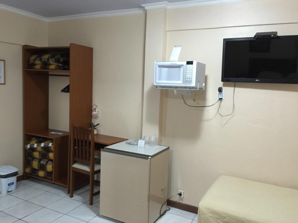 Fares Turis Hotel Uruguaiana Buitenkant foto